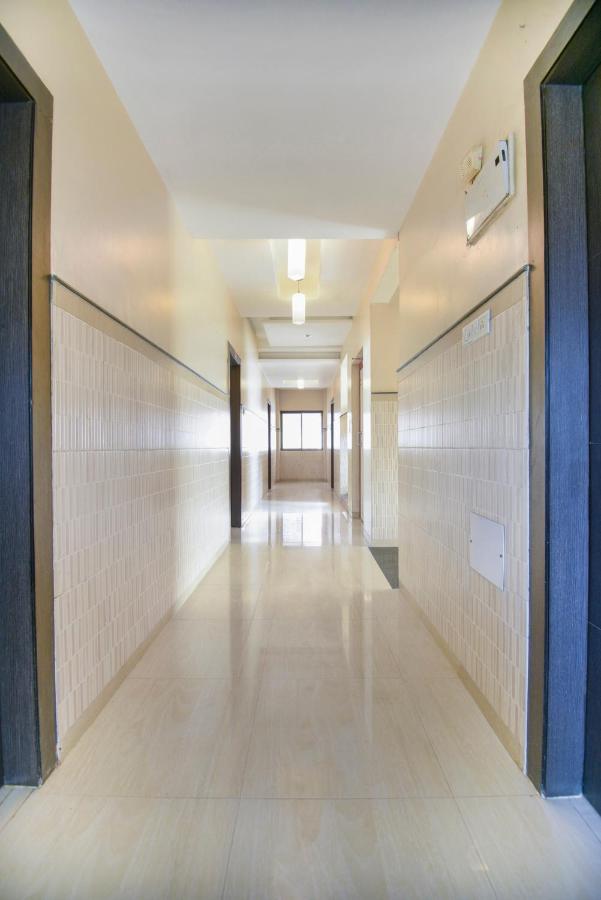 Sai Palkhi Hotel Ширди Екстериор снимка