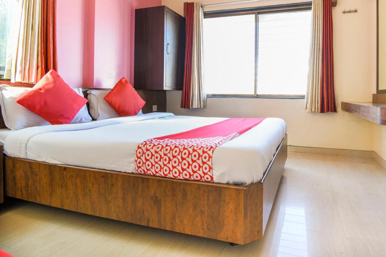 Sai Palkhi Hotel Ширди Екстериор снимка